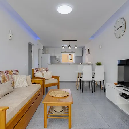 Apartamento Meia - A008 *