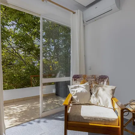 Apartamento Meia - A008 *